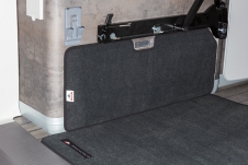 Le tapis de protection pour l’armoire California Ocean / Coast T6.1 VW, coloris « Noir Titane » - 100 708 629
